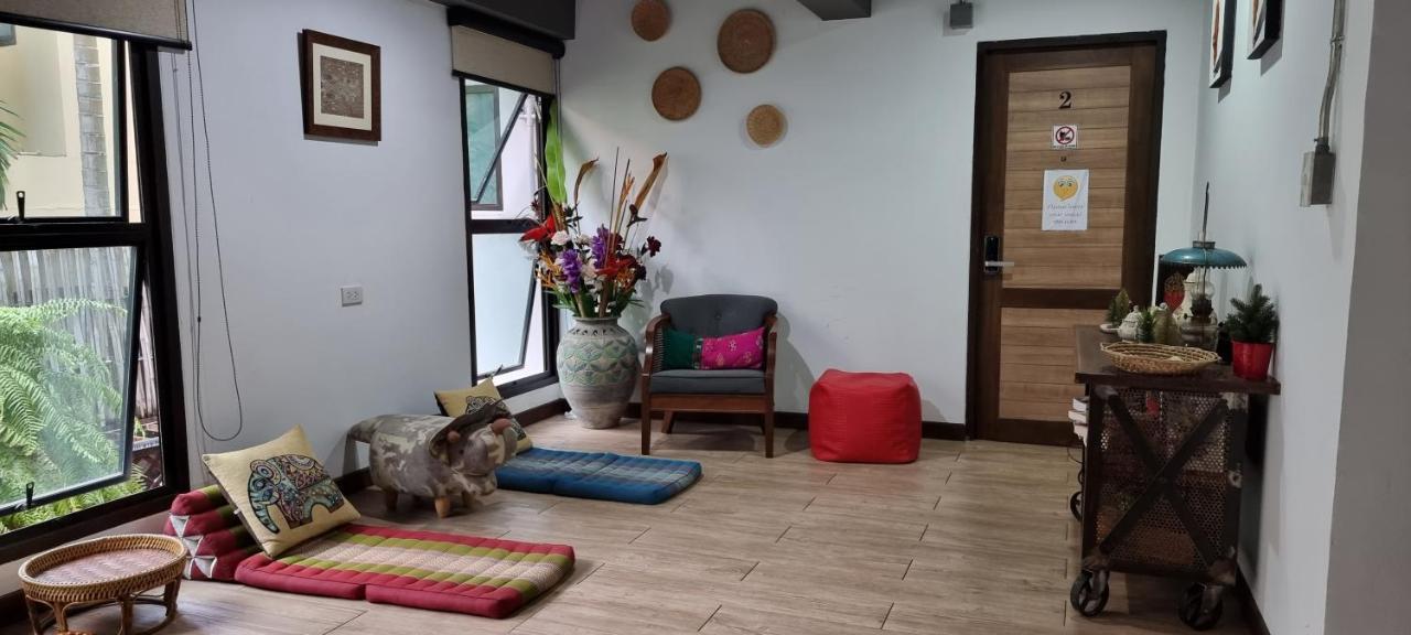 מלון צ'יאנג מאי 33 Poshtel (Adults Only) מראה חיצוני תמונה