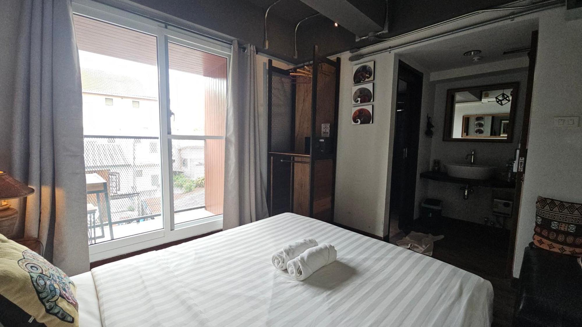 מלון צ'יאנג מאי 33 Poshtel (Adults Only) מראה חיצוני תמונה